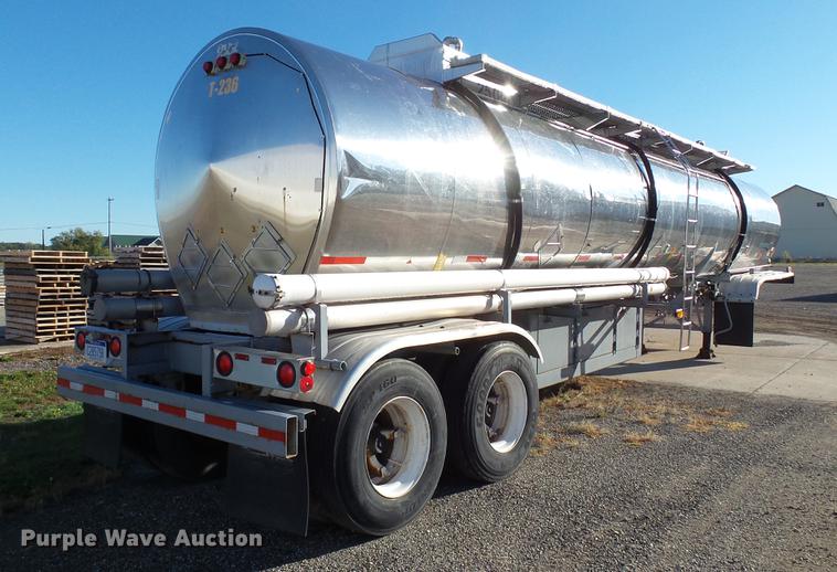 image for item DC2525 1981 Stainless Steel Equip. tank trailer