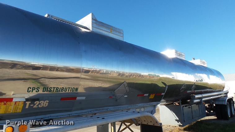 image for item DC2525 1981 Stainless Steel Equip. tank trailer