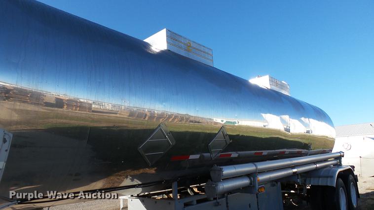 image for item DC2525 1981 Stainless Steel Equip. tank trailer