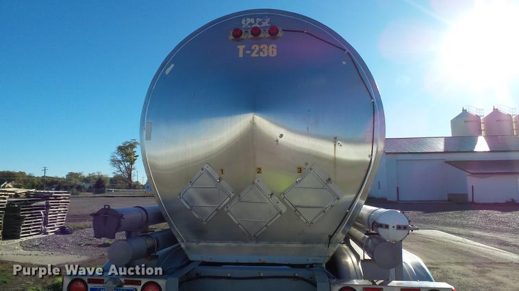 image for item DC2525 1981 Stainless Steel Equip. tank trailer