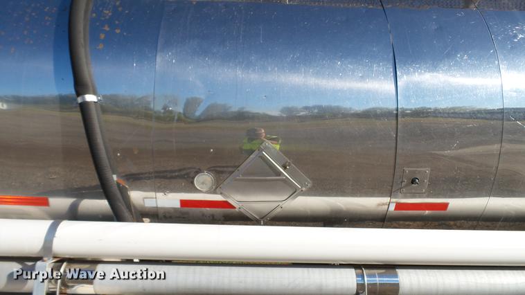 image for item DC2525 1981 Stainless Steel Equip. tank trailer