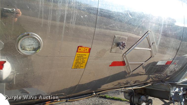 image for item DC2525 1981 Stainless Steel Equip. tank trailer