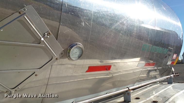 image for item DC2525 1981 Stainless Steel Equip. tank trailer