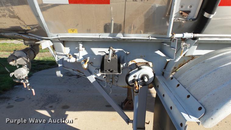 image for item DC2525 1981 Stainless Steel Equip. tank trailer