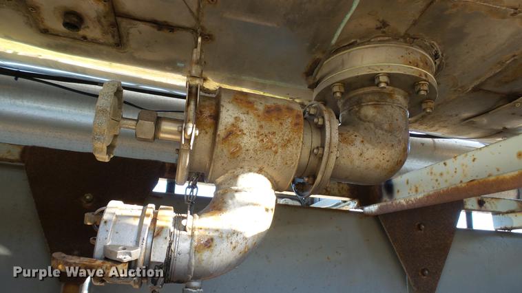 image for item DC2525 1981 Stainless Steel Equip. tank trailer