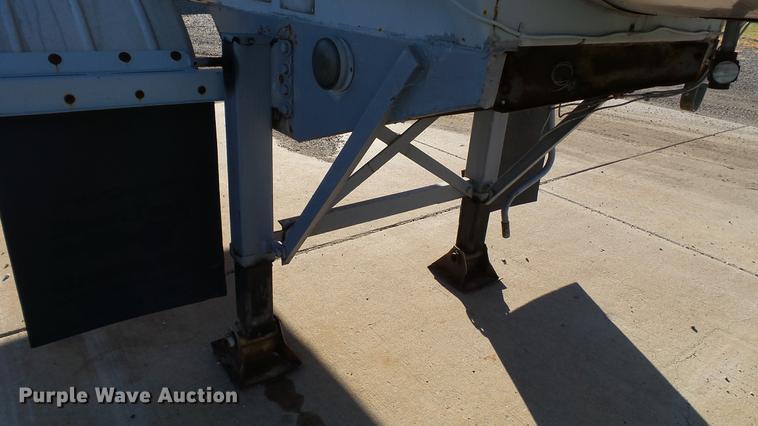 image for item DC2525 1981 Stainless Steel Equip. tank trailer