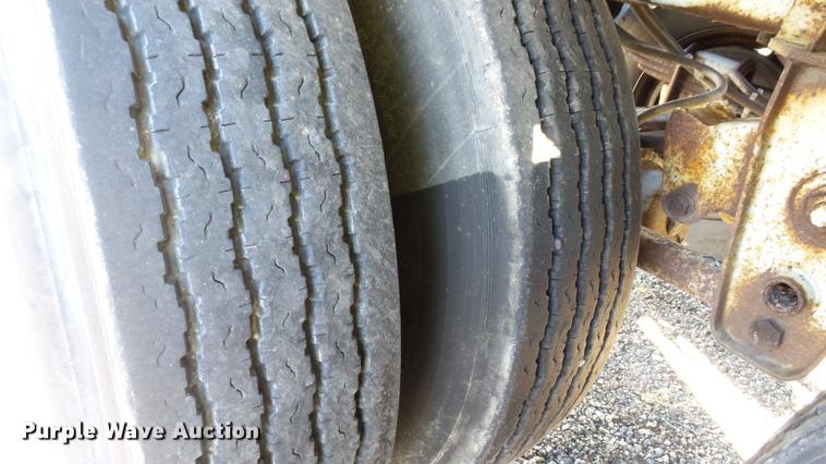 image for item DC2525 1981 Stainless Steel Equip. tank trailer