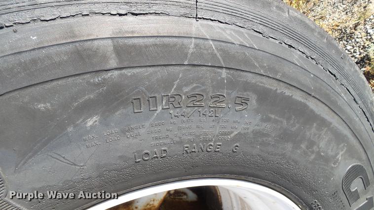 image for item DC2525 1981 Stainless Steel Equip. tank trailer