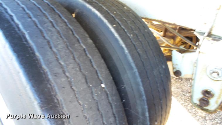 image for item DC2525 1981 Stainless Steel Equip. tank trailer