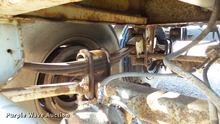 image for item DC2525 1981 Stainless Steel Equip. tank trailer