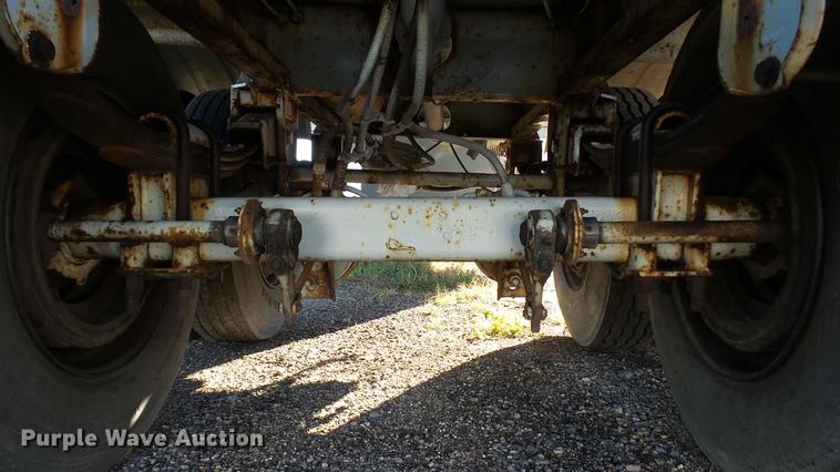 image for item DC2525 1981 Stainless Steel Equip. tank trailer