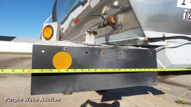 image for item DC2525 1981 Stainless Steel Equip. tank trailer