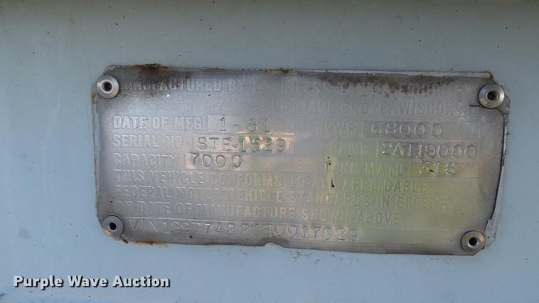 image for item DC2525 1981 Stainless Steel Equip. tank trailer