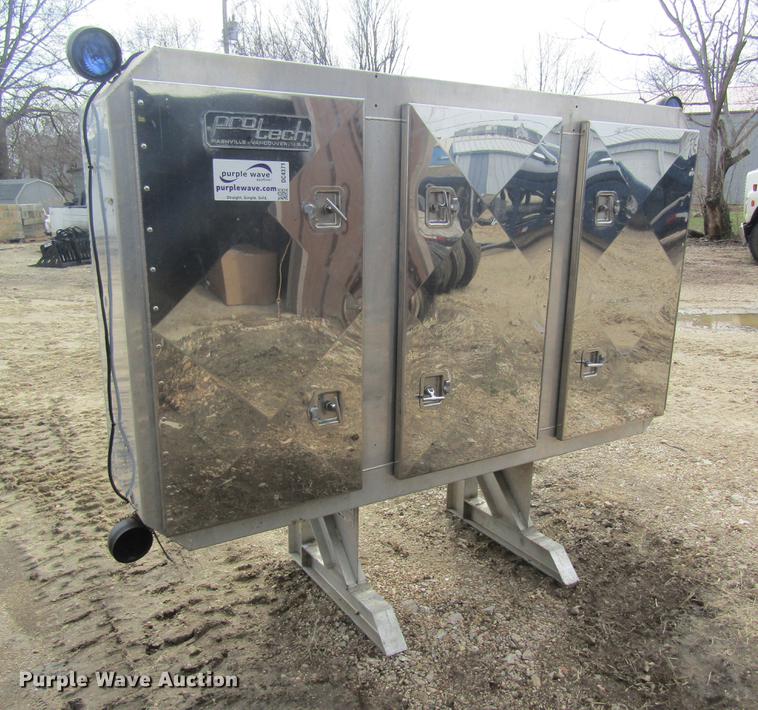 Pro Tech headache rack in Eldon, MO | Item DC4371 sold | Purple Wave