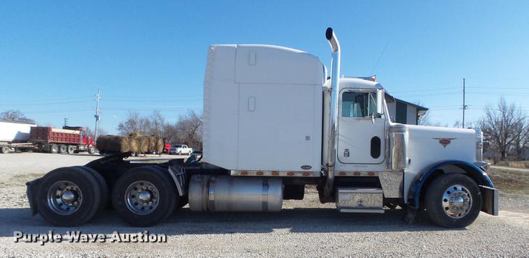 image for item DC7372 2002 Peterbilt 379 semi truck
