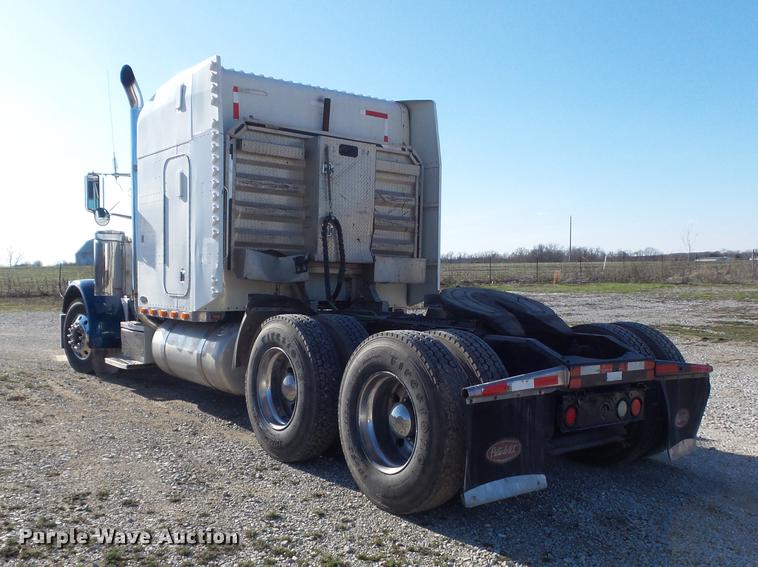 image for item DC7372 2002 Peterbilt 379 semi truck