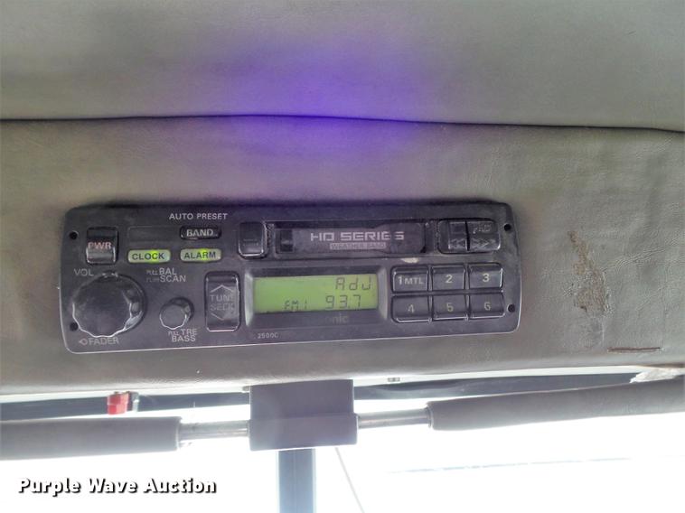 image for item DC7372 2002 Peterbilt 379 semi truck