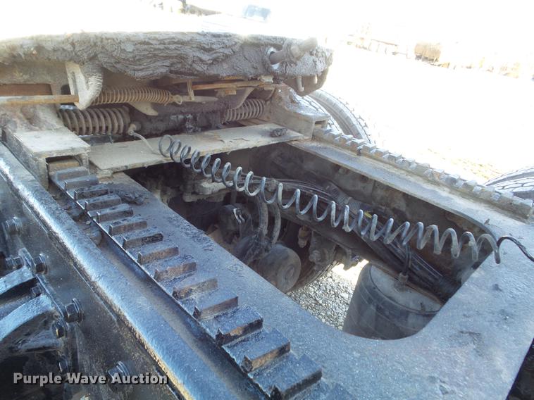 image for item DC7372 2002 Peterbilt 379 semi truck