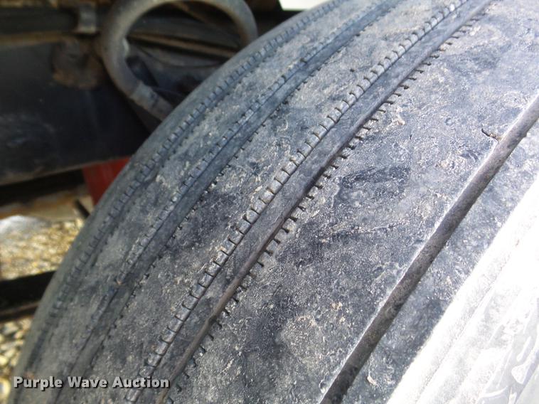 image for item DC7372 2002 Peterbilt 379 semi truck