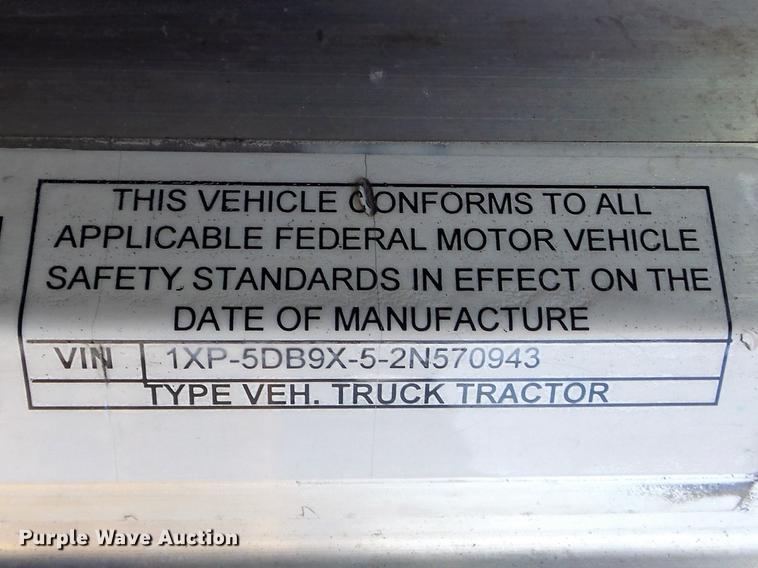 image for item DC7372 2002 Peterbilt 379 semi truck