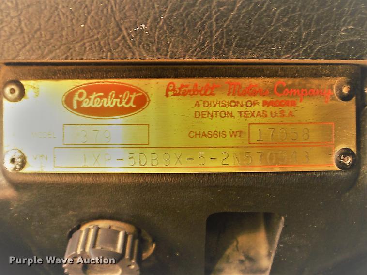 image for item DC7372 2002 Peterbilt 379 semi truck