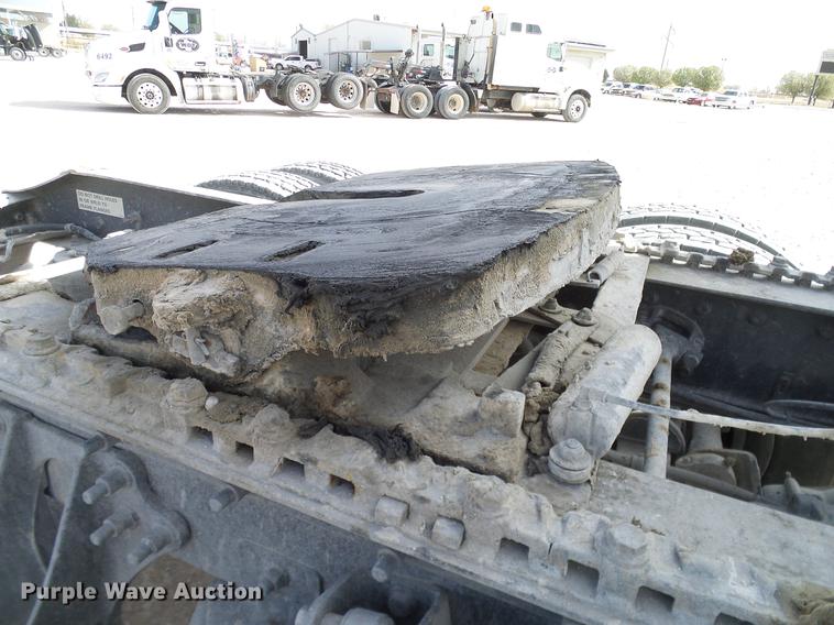 image for item DD1300 2007 International 9400i semi truck