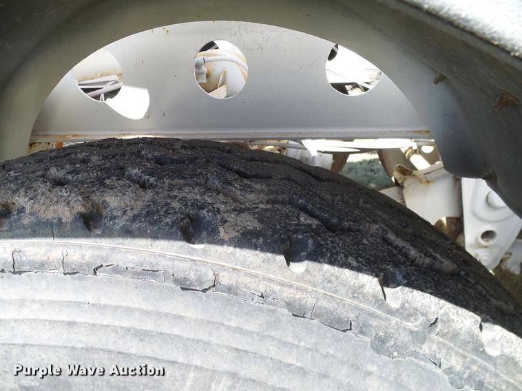 image for item DD1314 2009 American Carrier Equipment ABD370T bottom dump trailer