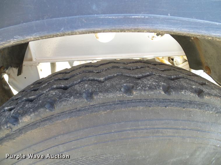 image for item DD1314 2009 American Carrier Equipment ABD370T bottom dump trailer