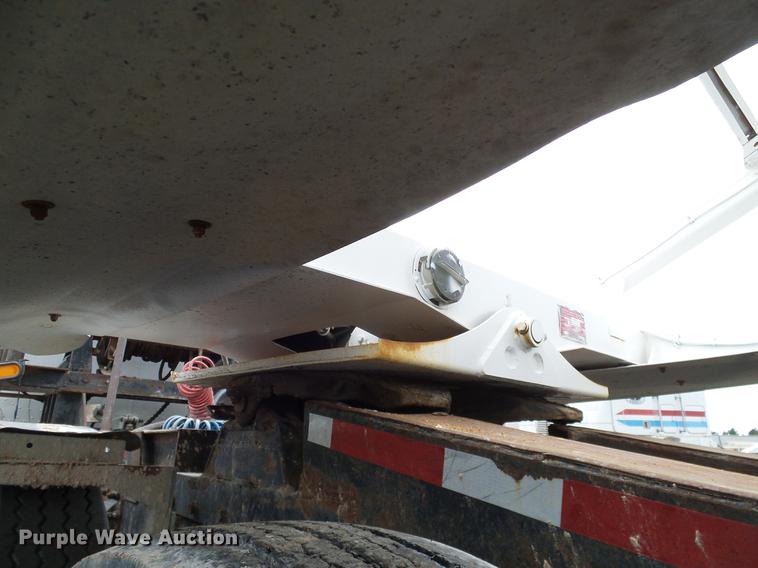 image for item DD1315 2009 American Carrier Equipment ABD370T bottom dump trailer