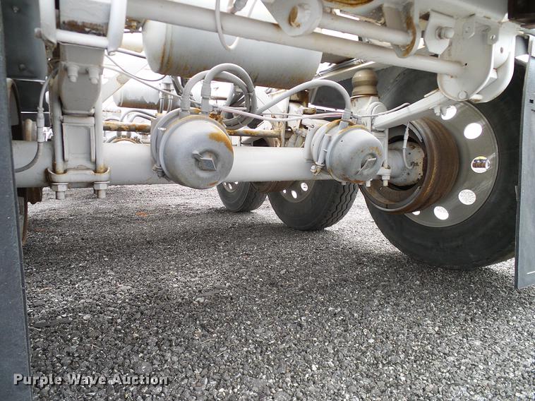 image for item DD1315 2009 American Carrier Equipment ABD370T bottom dump trailer