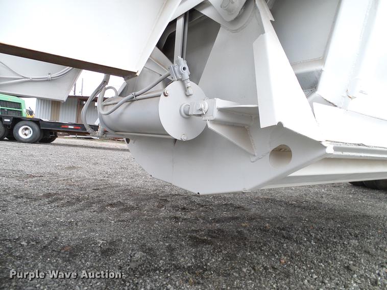 image for item DD1315 2009 American Carrier Equipment ABD370T bottom dump trailer