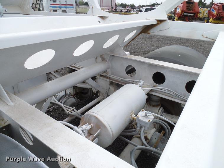 image for item DD1315 2009 American Carrier Equipment ABD370T bottom dump trailer