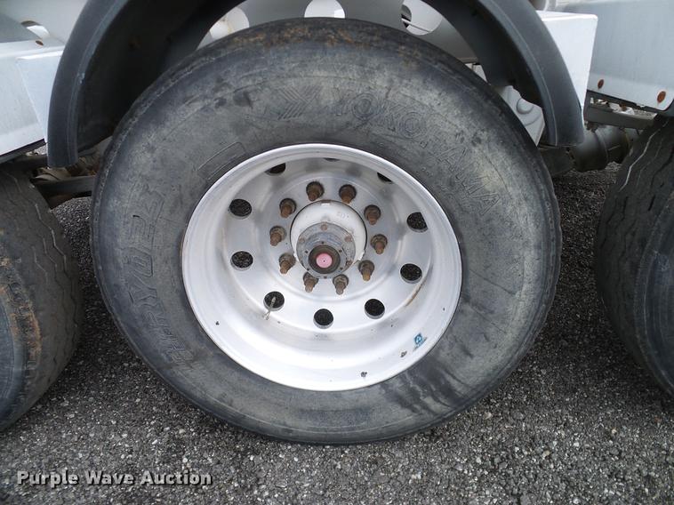 image for item DD1315 2009 American Carrier Equipment ABD370T bottom dump trailer