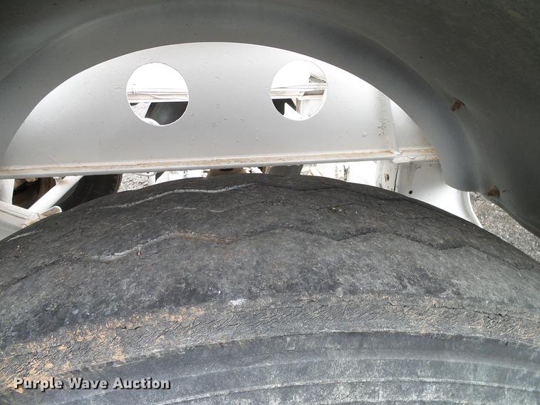 image for item DD1315 2009 American Carrier Equipment ABD370T bottom dump trailer