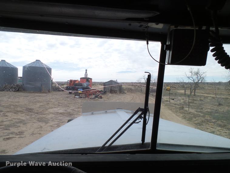 image for item DD1321 1984 Kenworth W900 semi truck