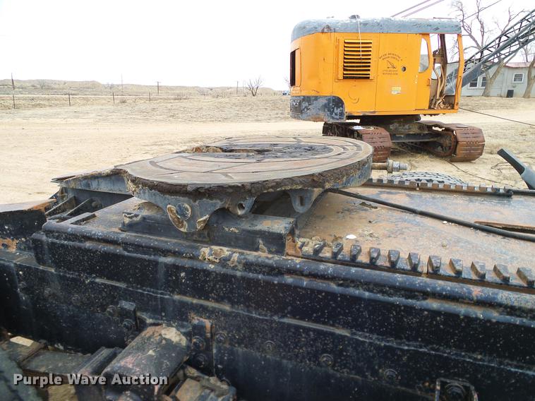 image for item DD1321 1984 Kenworth W900 semi truck