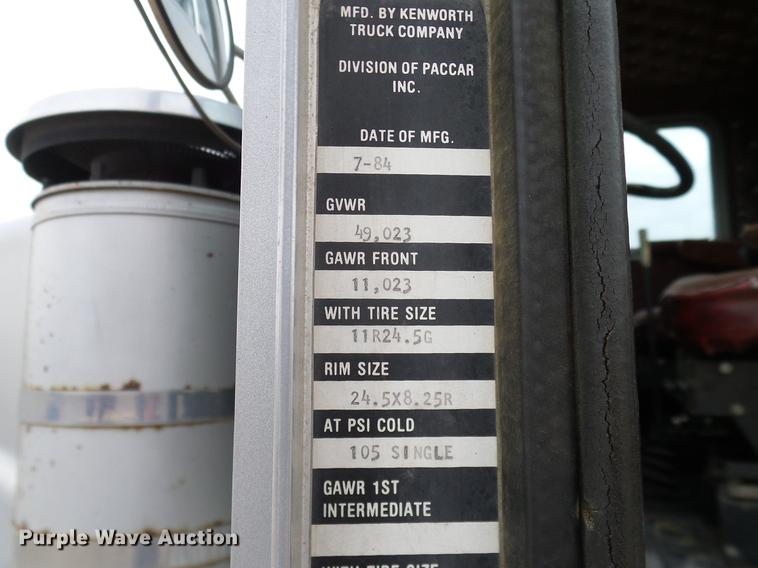 image for item DD1321 1984 Kenworth W900 semi truck