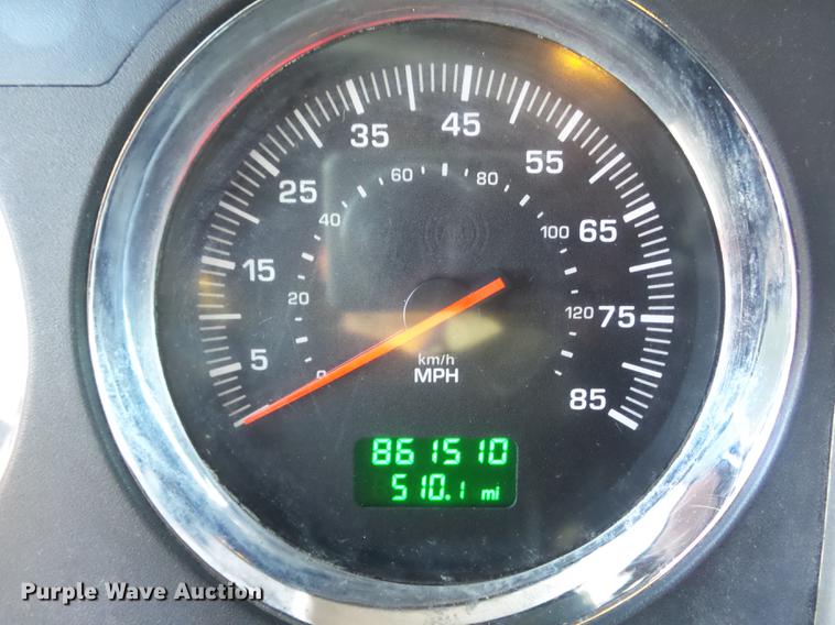 image for item DD1630 2009 Kenworth T660 semi truck