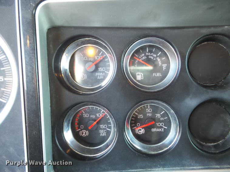 image for item DD1630 2009 Kenworth T660 semi truck