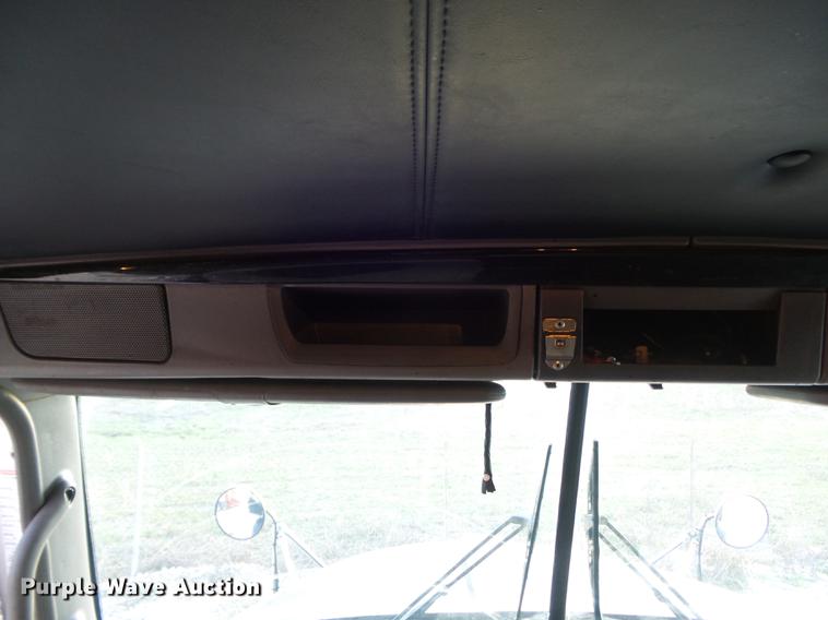 image for item DD1630 2009 Kenworth T660 semi truck