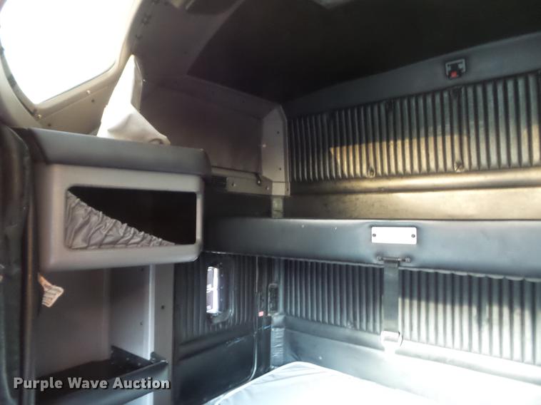 image for item DD1630 2009 Kenworth T660 semi truck