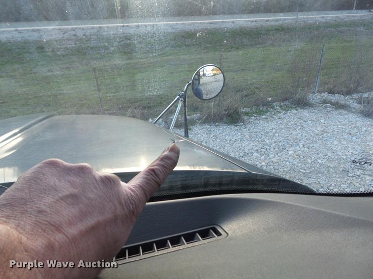 image for item DD1630 2009 Kenworth T660 semi truck