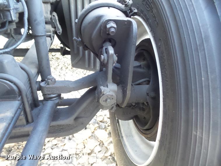 image for item DD1630 2009 Kenworth T660 semi truck