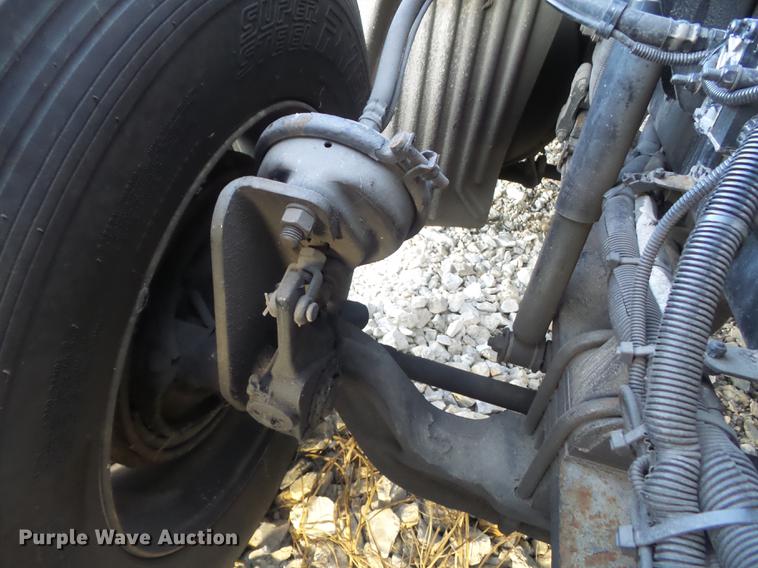 image for item DD1630 2009 Kenworth T660 semi truck