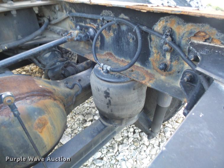 image for item DD1630 2009 Kenworth T660 semi truck