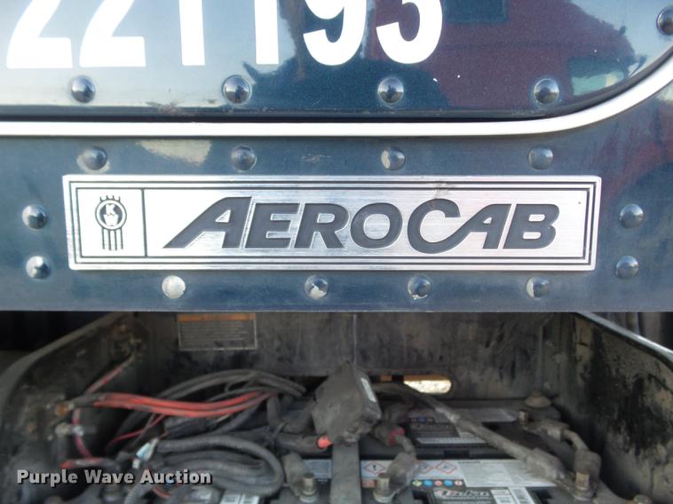 image for item DD1630 2009 Kenworth T660 semi truck