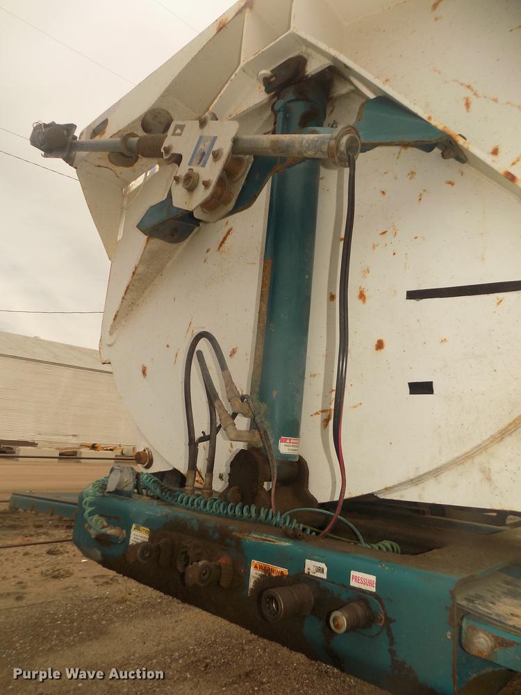 image for item DD2813 2010 Smithco MH3-44-36 T35 side dump trailer