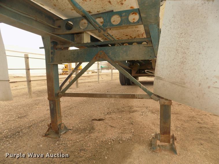 image for item DD2813 2010 Smithco MH3-44-36 T35 side dump trailer