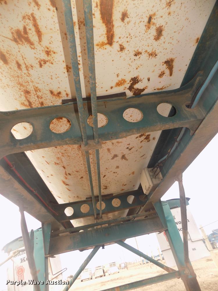 image for item DD2813 2010 Smithco MH3-44-36 T35 side dump trailer