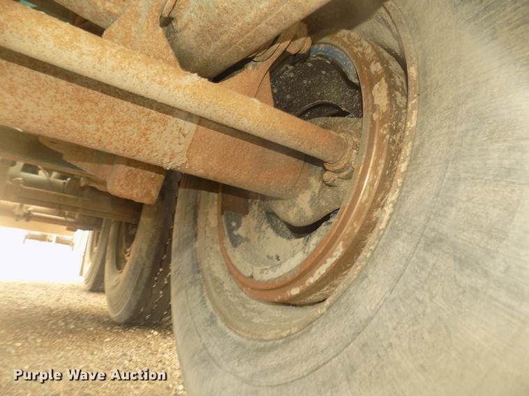 image for item DD2813 2010 Smithco MH3-44-36 T35 side dump trailer